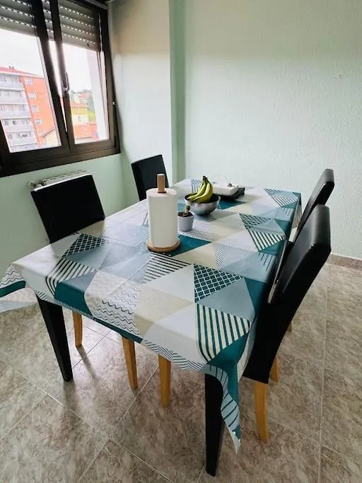 Muskiz Retreat, Playa 5 Mins, Wifi Gratis 0*,  Spanje